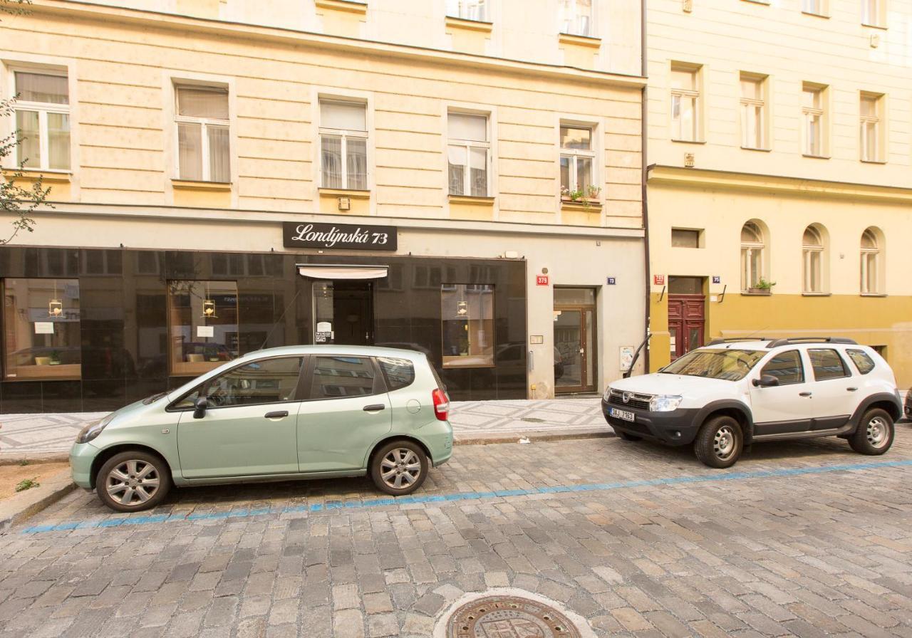 Premier Apartments Near The Museum Prága Kültér fotó